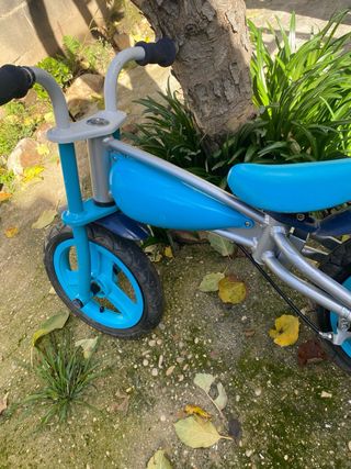 Bicicleta infantil azul