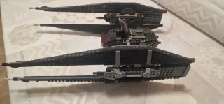 LEGO Star Wars Caza TIE Kylo Ren 75179