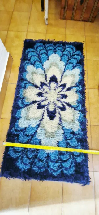 Tappeto di lana a pelo lungo floreale