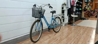 Bicicleta Estilo Holandesa Azul con Cesta