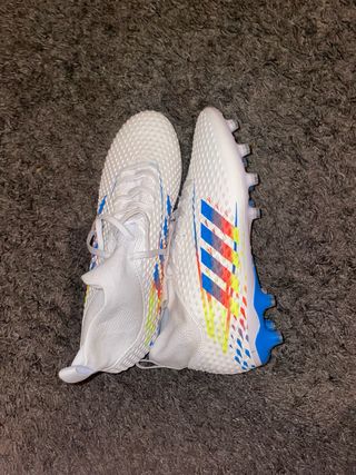 Botas de fútbol nuevas