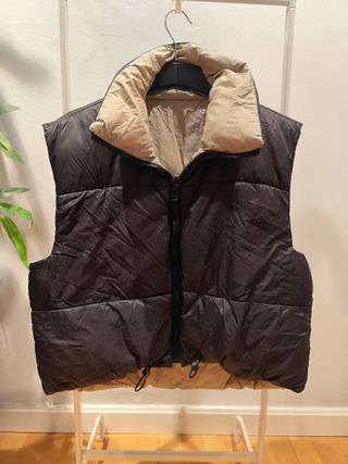 Chaqueta Bomber Negra + Top Blanco + Chaleco