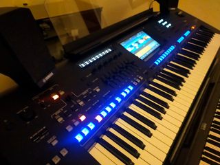 Yamaha Genos - Como Nuevo