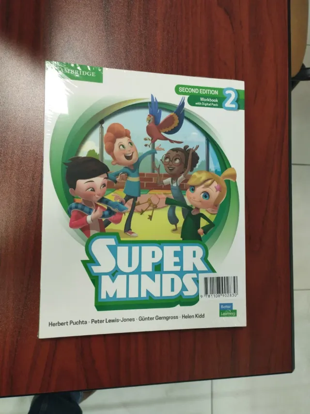 Super Minds Level 2 Workbook with Super Practic...
