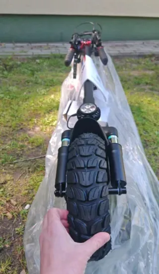 Se vende patin SCOOTER nuevo a estrenar!