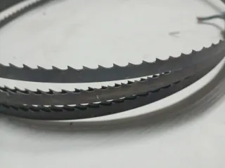 Ud.Sierra de cinta 2240x10 p-8