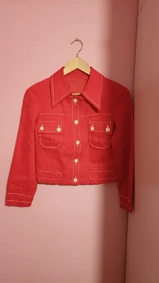 Chaqueta roja estilo 50's