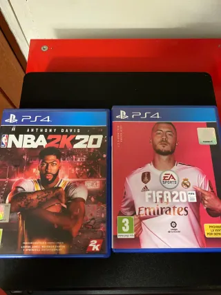 PlayStation 4 (PS4) con juegos