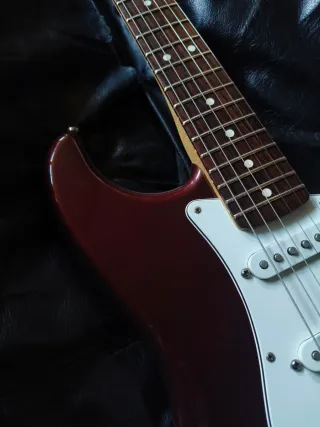 Fender mim mexico Stratocaster Midnight Wine