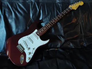 Fender mim mexico Stratocaster Midnight Wine