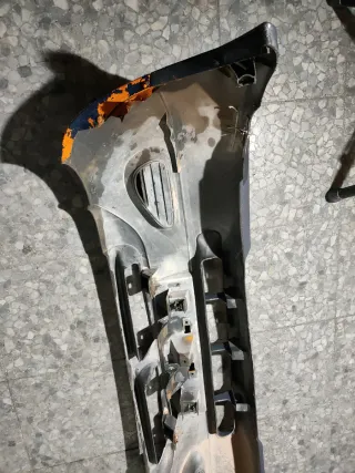 PARAGOLPES DELANTERO NISSAN TERRANO II