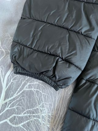 Abrigo Zara Negro con Capucha