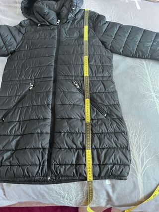 Abrigo Zara Negro con Capucha