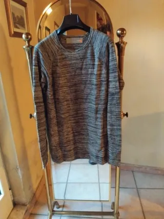 Maglione grigio e nero