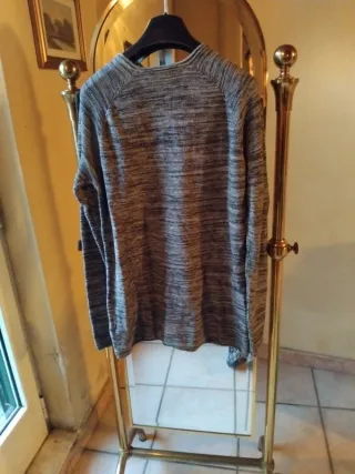 Maglione grigio e nero