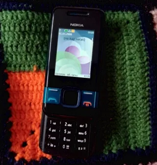 Teléfono Móvil Nokia 7100 con Funda