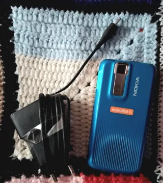 Teléfono Móvil Nokia 7100 con Funda