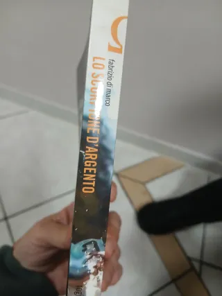 Lo scorpione d'argento romanzo giallo