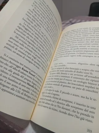 Lo scorpione d'argento romanzo giallo