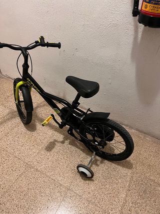 Bici infantil Btwin negra y amarilla