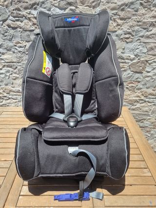Silla auto Klippan contramarcha para niños.