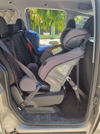 Silla auto Klippan contramarcha para niños.