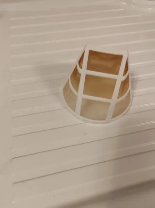 Cafetera de goteo blanca