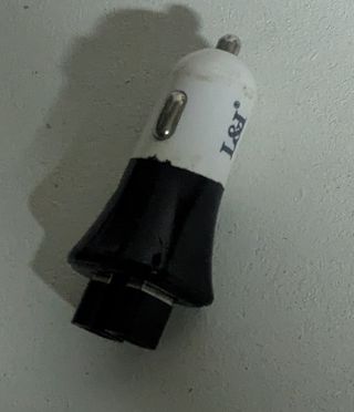 ACCESSORI CELLULARE: SUPPORTO, CARICABATTERIA, ADATTATORI SM