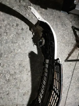 PARAGOLPES DELANTERO MERCEDES W204 C220