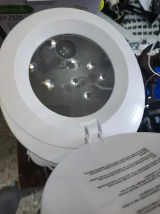 Lámpara LED Velleman con Lupa