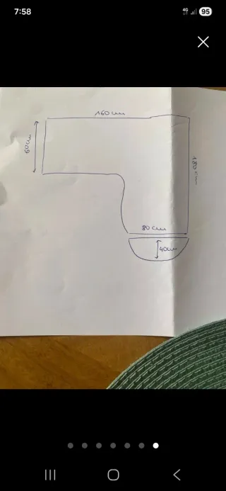 Mesa de escritorio angular gris