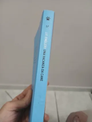 Libro una vacanza da cane