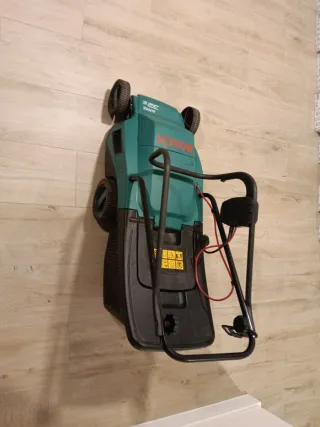 Cortacésped Eléctrico Bosch ARM 32 E