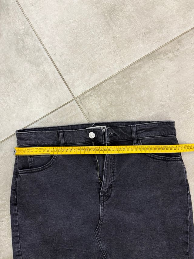 Minigonna nera denim