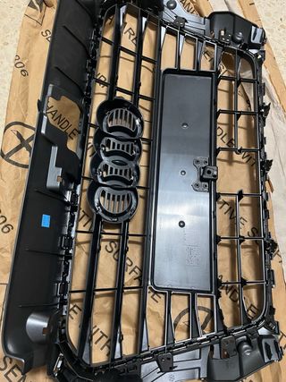 Rejilla Delantera Audi A3 / Sedán y  A4