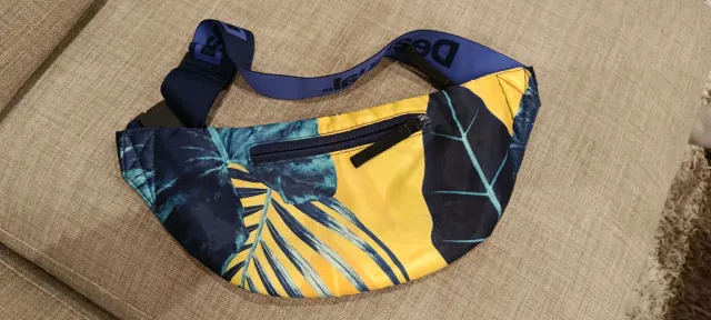 Riñoneras Parfois y Desigual Multicolor