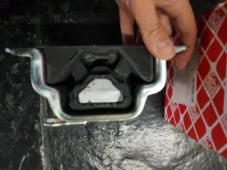 FEBI BISTEIN Soporte Caja Cambio OEN 51983877 FIAT