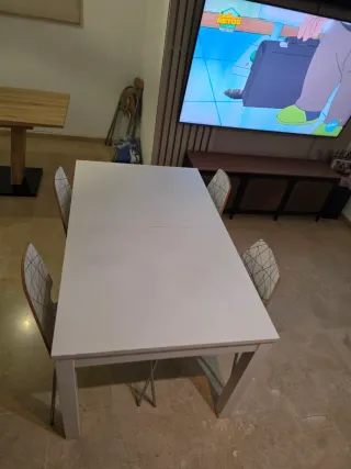 Mesa Comedor Extensible IKEA LANEBERG + 4 Sillas