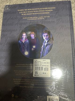 Mundo Mágico: el gran libro de los personajes