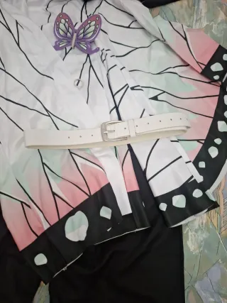 Cosplay Shinobu anime