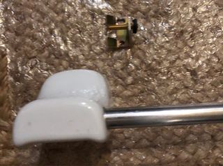 Juego accesorios baño cerámica y metal