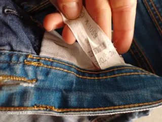 Jeans uomo strappati taglia S