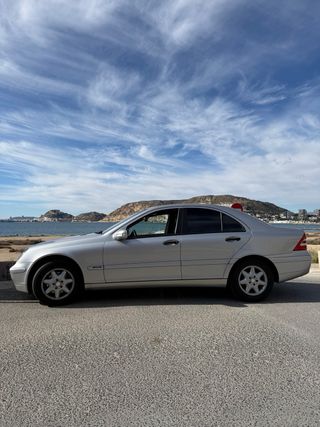 Mercedes-Benz Clase C 2003