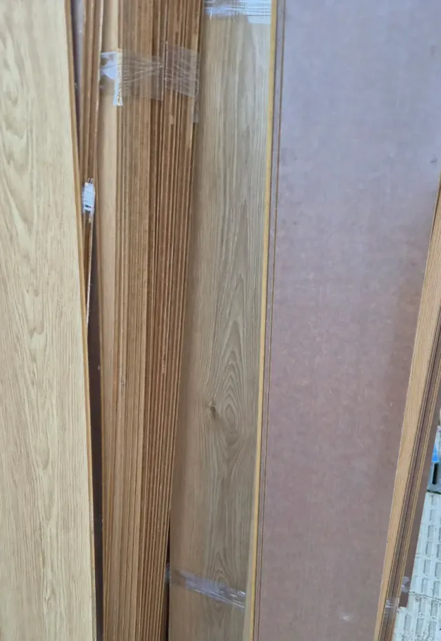 Tarima de madera color roble