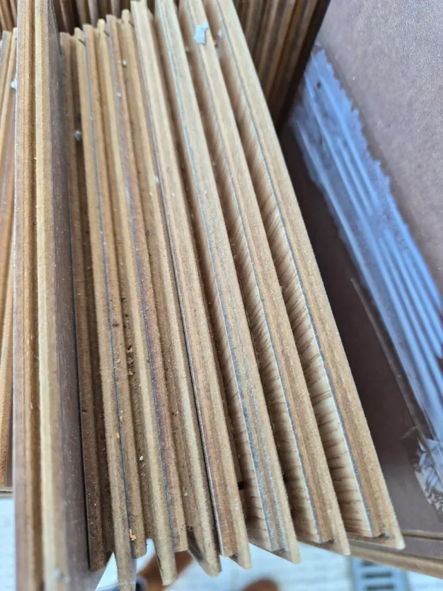 Tarima de madera color roble