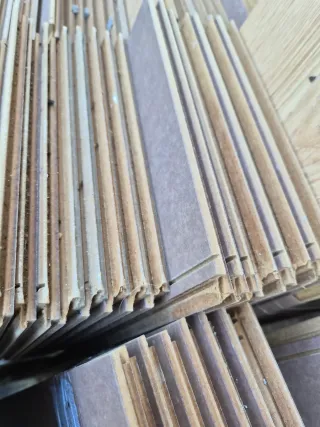 Tarima de madera color roble