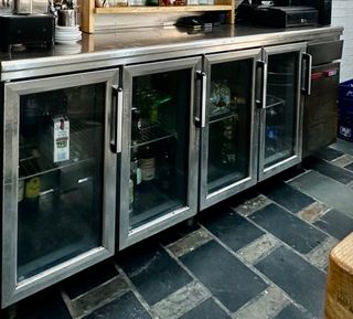 Vitrina Barra 4 Puertas Cristal