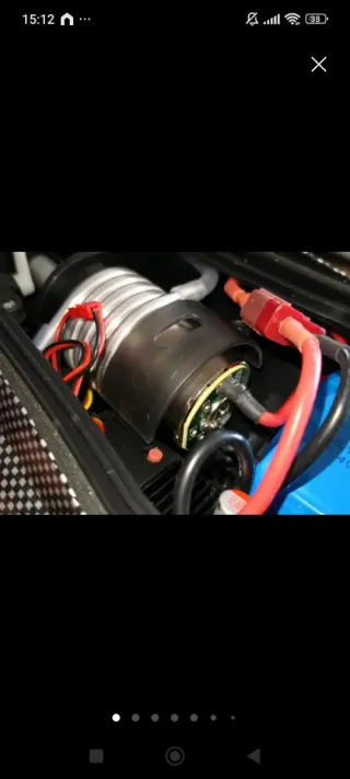 Lancha de competición nueva con todos sus acceso