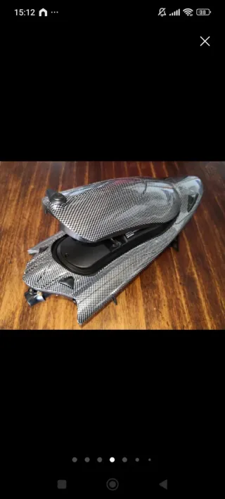 Lancha de competición nueva con todos sus acceso