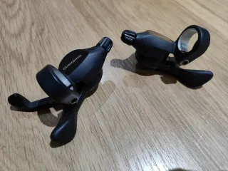 Pulsadores Shimano XT M008